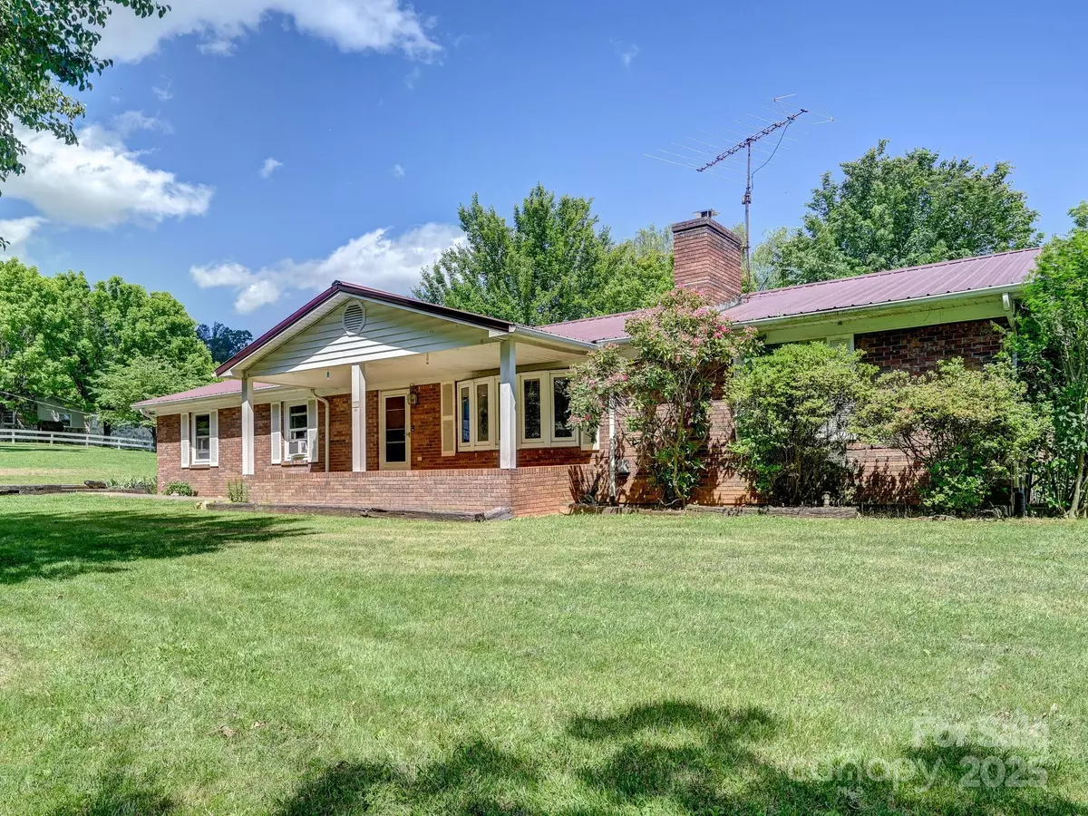 Mars Hill, NC 28754,522 Bailey Mountain RD