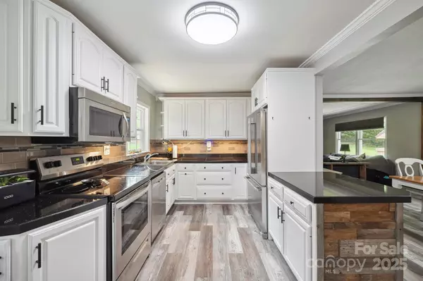 327 Holly DR, Mount Holly, NC 28120