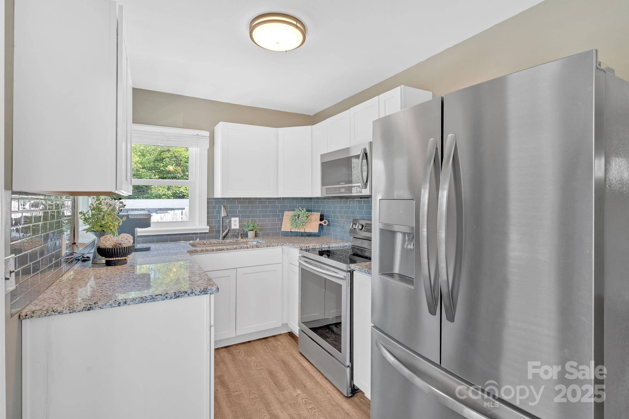 Burnsville, NC 28714,202 Hillside DR