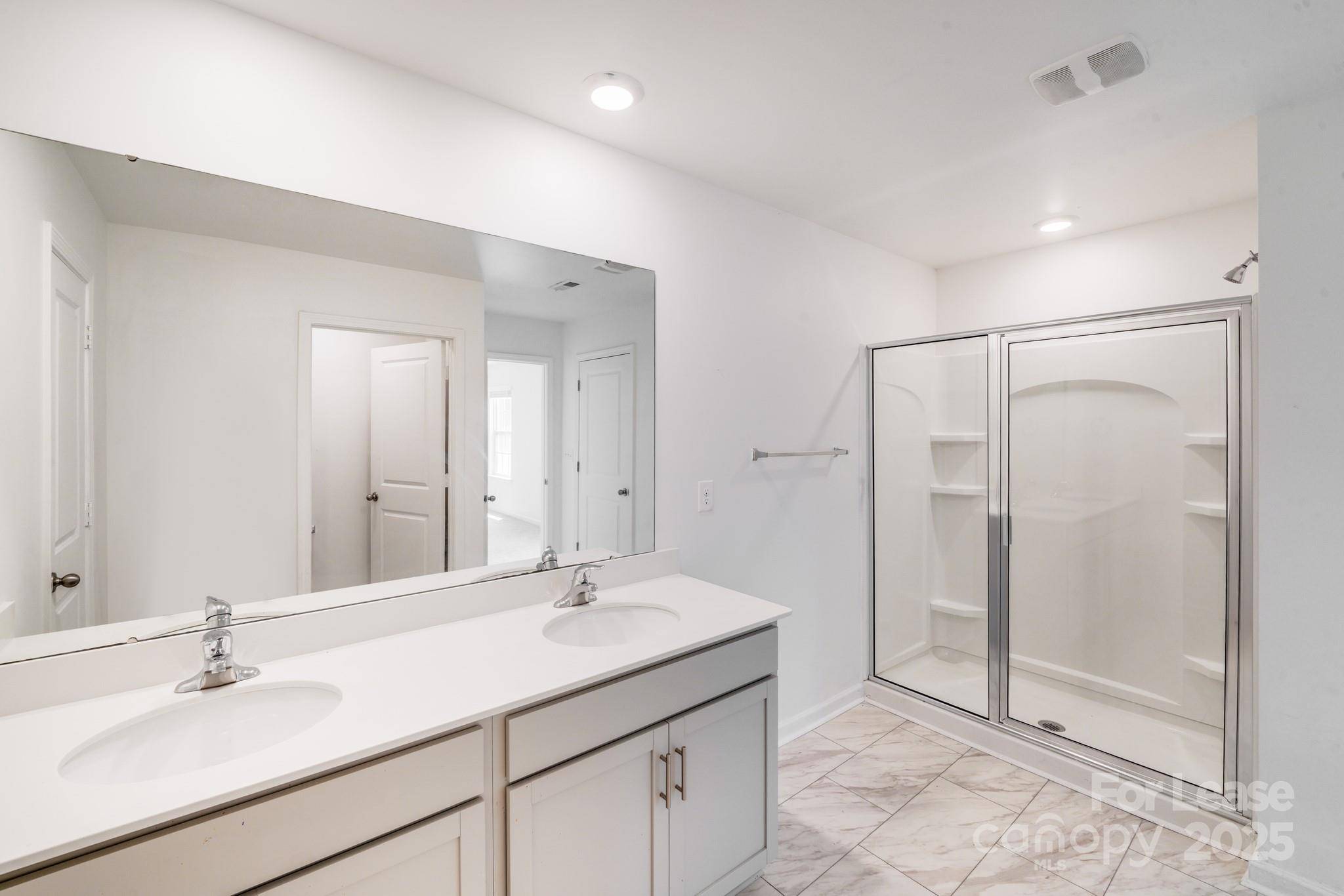 Dallas, NC 28034,3255 Winesap DR