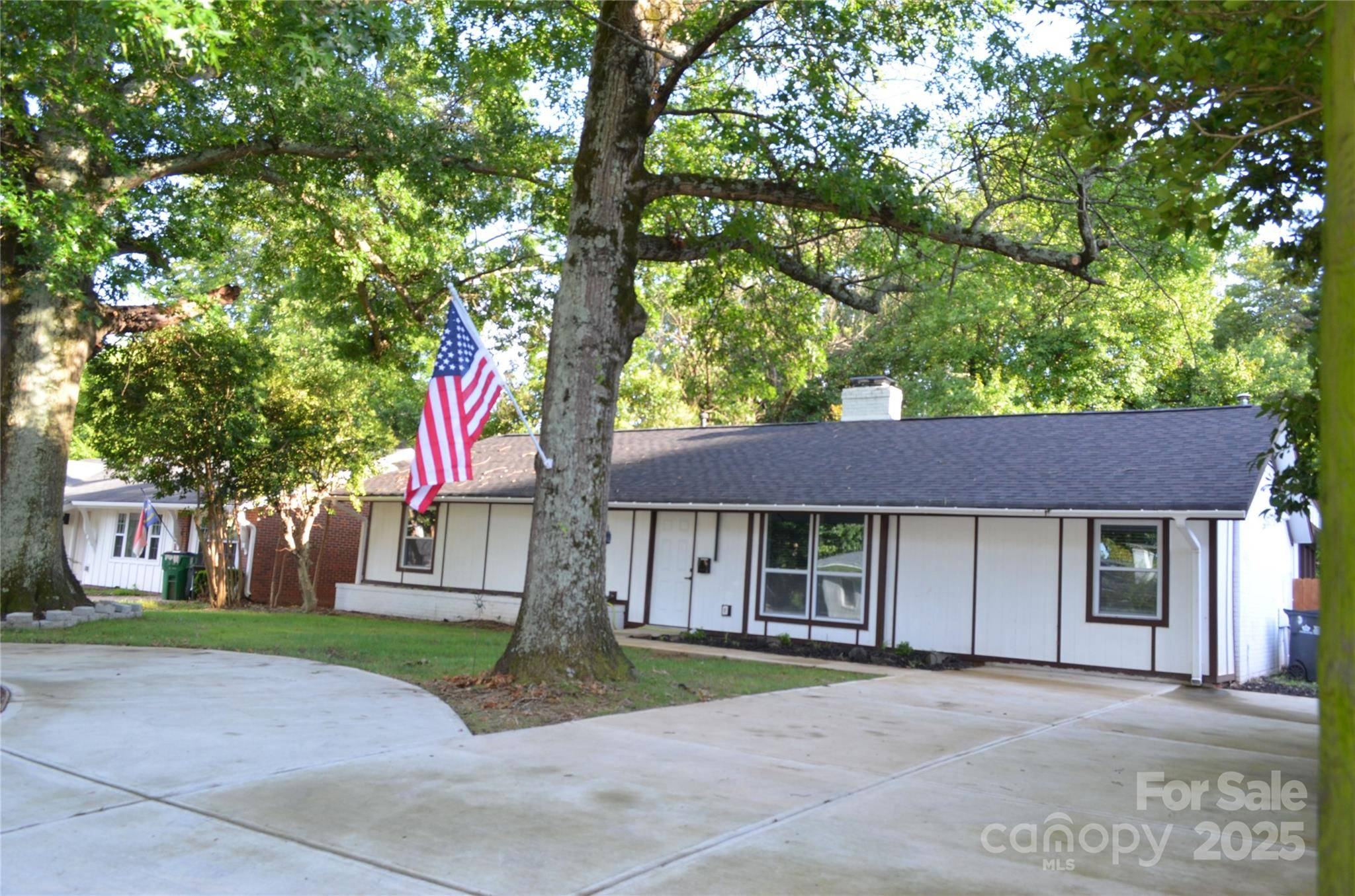 2000 Tyvola RD, Charlotte, NC 28210