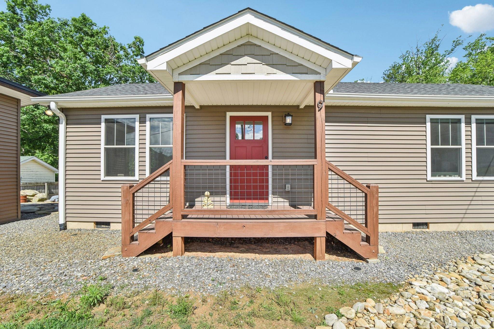 Black Mountain, NC 28711,9 Circle DR