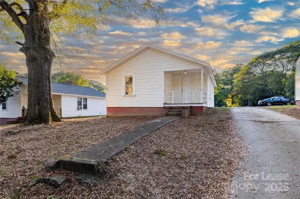 Albemarle, NC 28001,109 Cleveland AVE