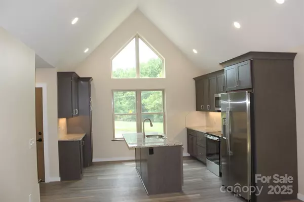 Elkin, NC 28621,109 Blue Ridge Avenue EXT