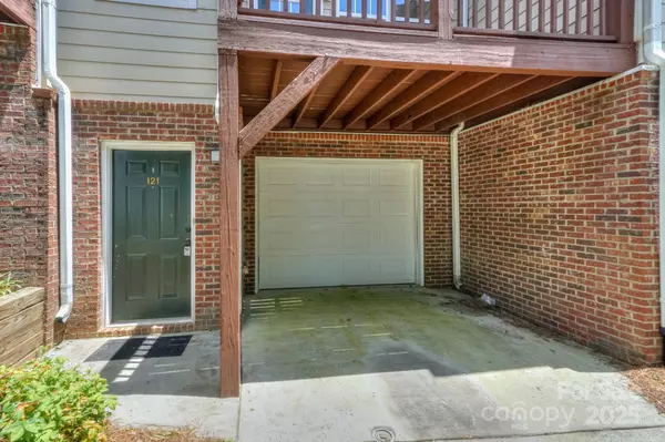 Mooresville, NC 28117,121 High Ridge RD