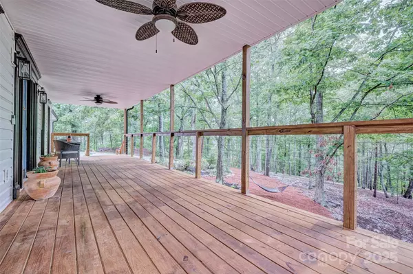 York, SC 29745,5611 Charter Oaks LN