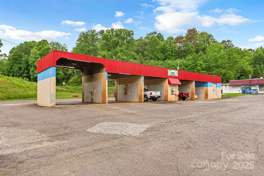 2730 NC 226 S HWY, Marion, NC 28752