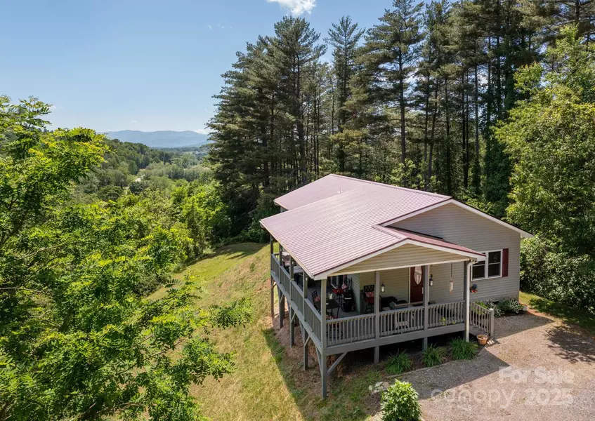 174 Diamond PT, Canton, NC 28716