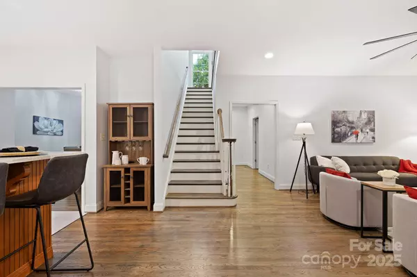 Weaverville, NC 28787,21 Hope RD