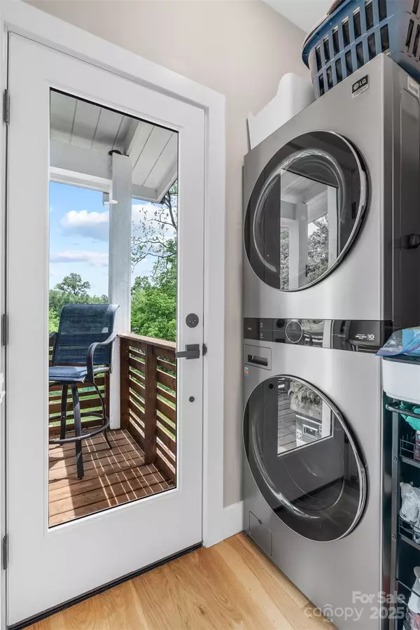 Asheville, NC 28803,109 Thurland AVE