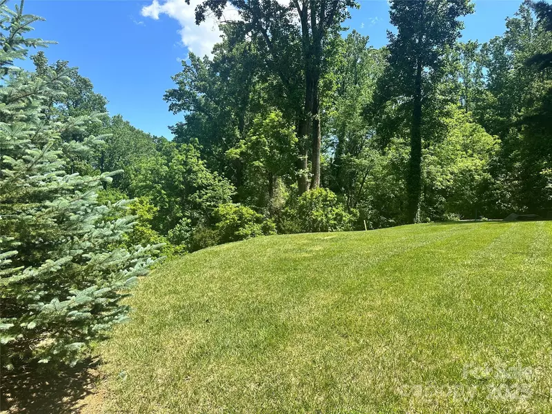2495 Laurel Park HWY, Laurel Park, NC 28739