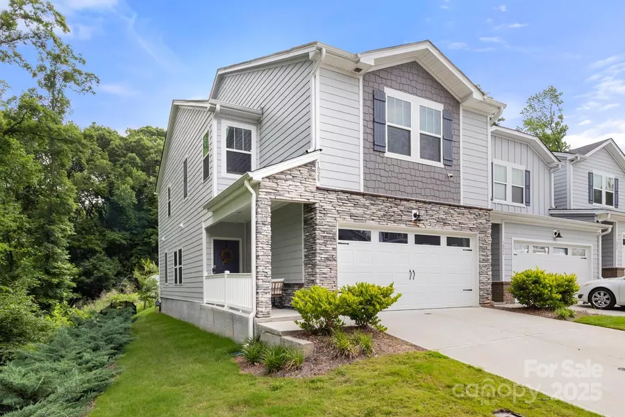 1028 Maltby ST, Charlotte, NC 28217