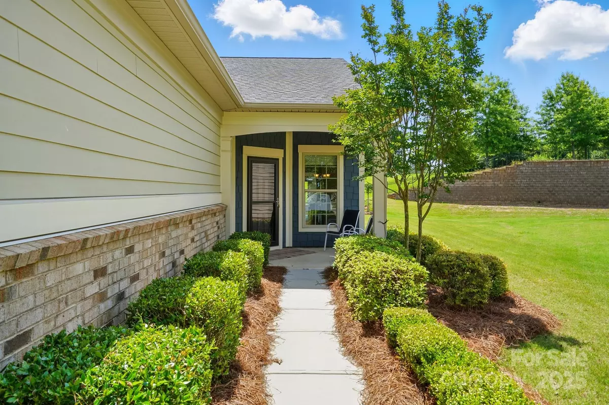 Fort Mill, SC 29715,258 Cherrytree DR