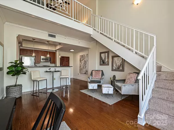 300 W 5th ST #723, Charlotte, NC 28202
