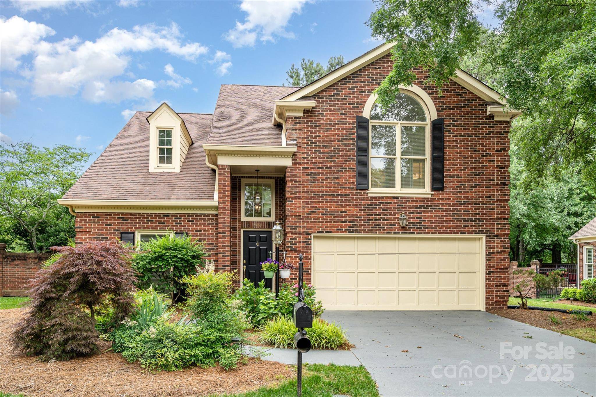 Charlotte, NC 28277,7031 Walton Heath LN