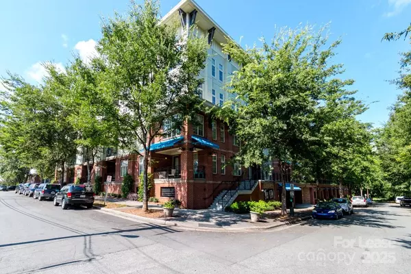 Charlotte, NC 28202,1101 W 1st ST #129