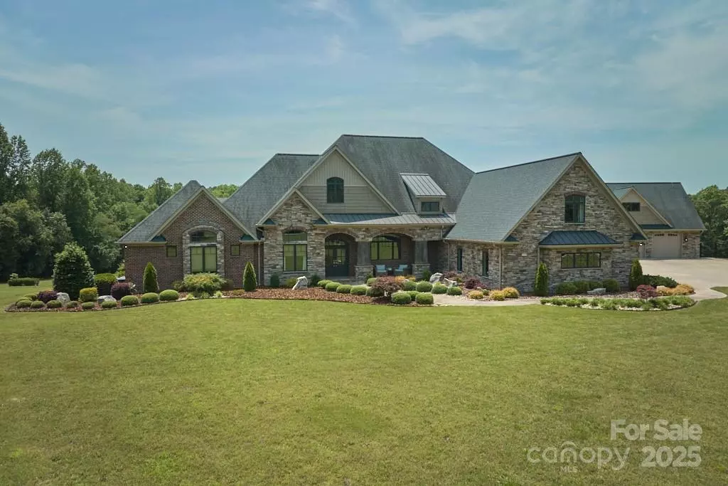 Kings Mountain, NC 28086,109 Oak Forest DR