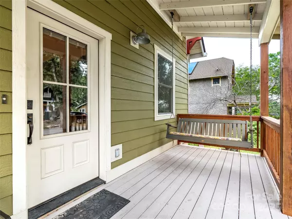 Asheville, NC 28806,9 Reynolds RD