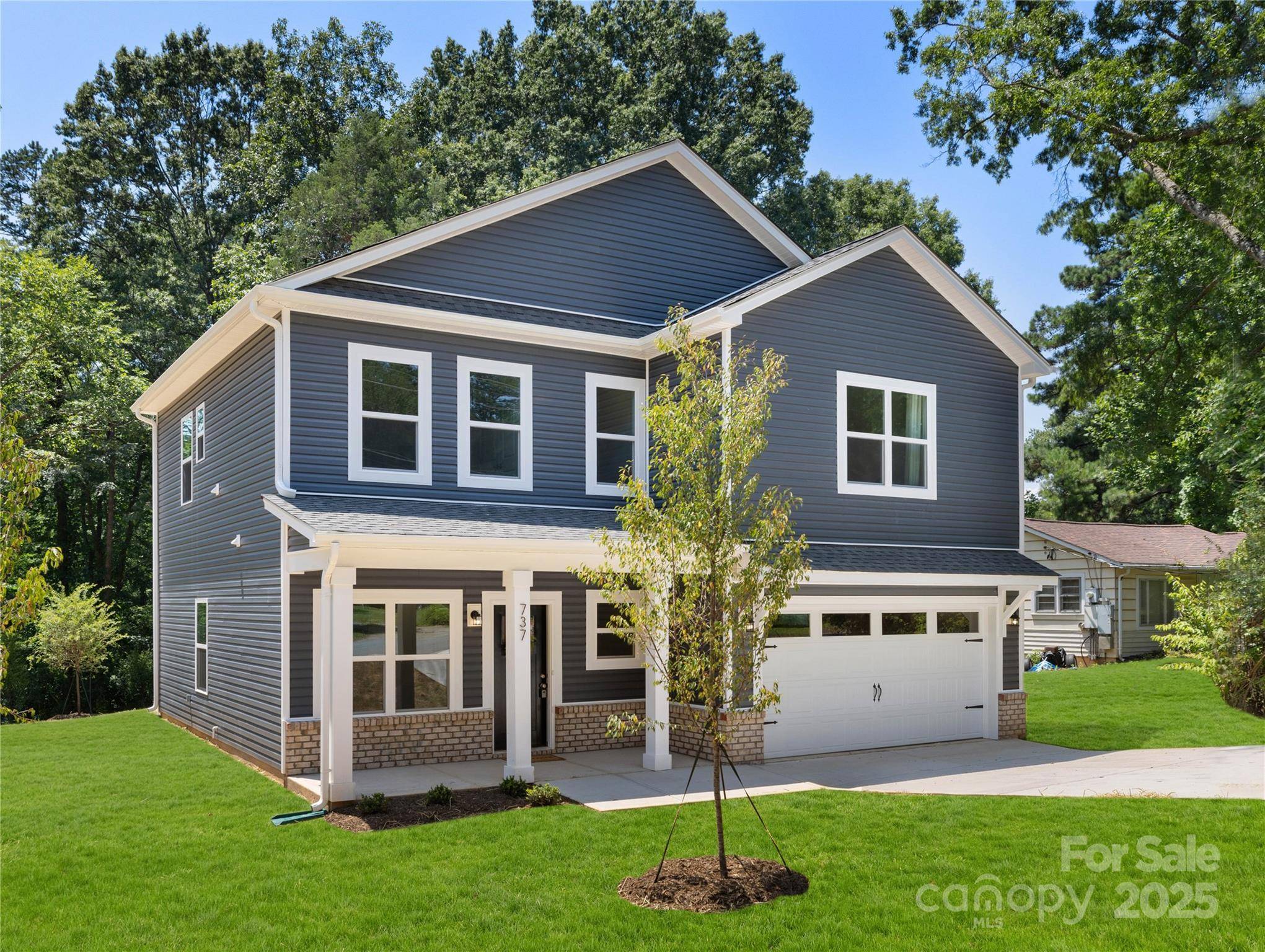 Charlotte, NC 28214,737 Oak ST
