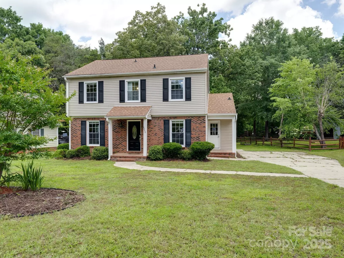 Charlotte, NC 28226,2240 Lawton Bluff RD