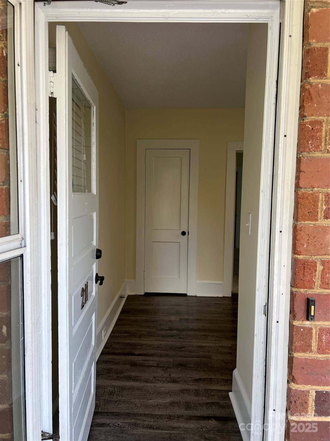 Kannapolis, NC 28081,211 W G ST