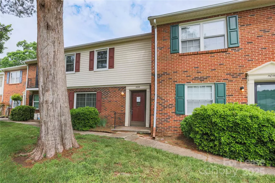 11018 Hunter Trail LN, Charlotte, NC 28226
