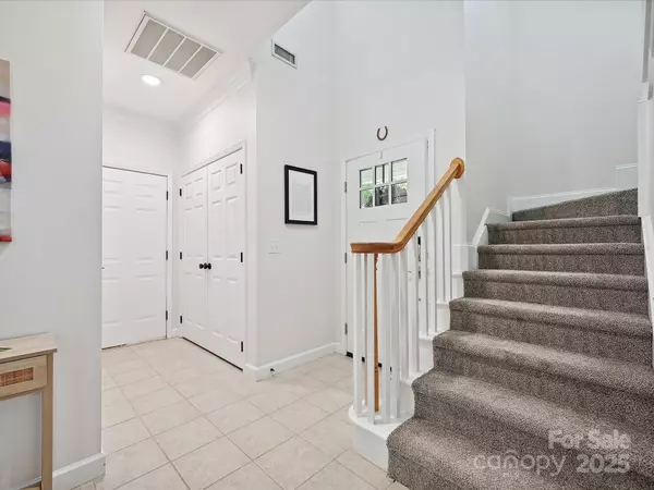 Cornelius, NC 28031,17732 Kings Point DR