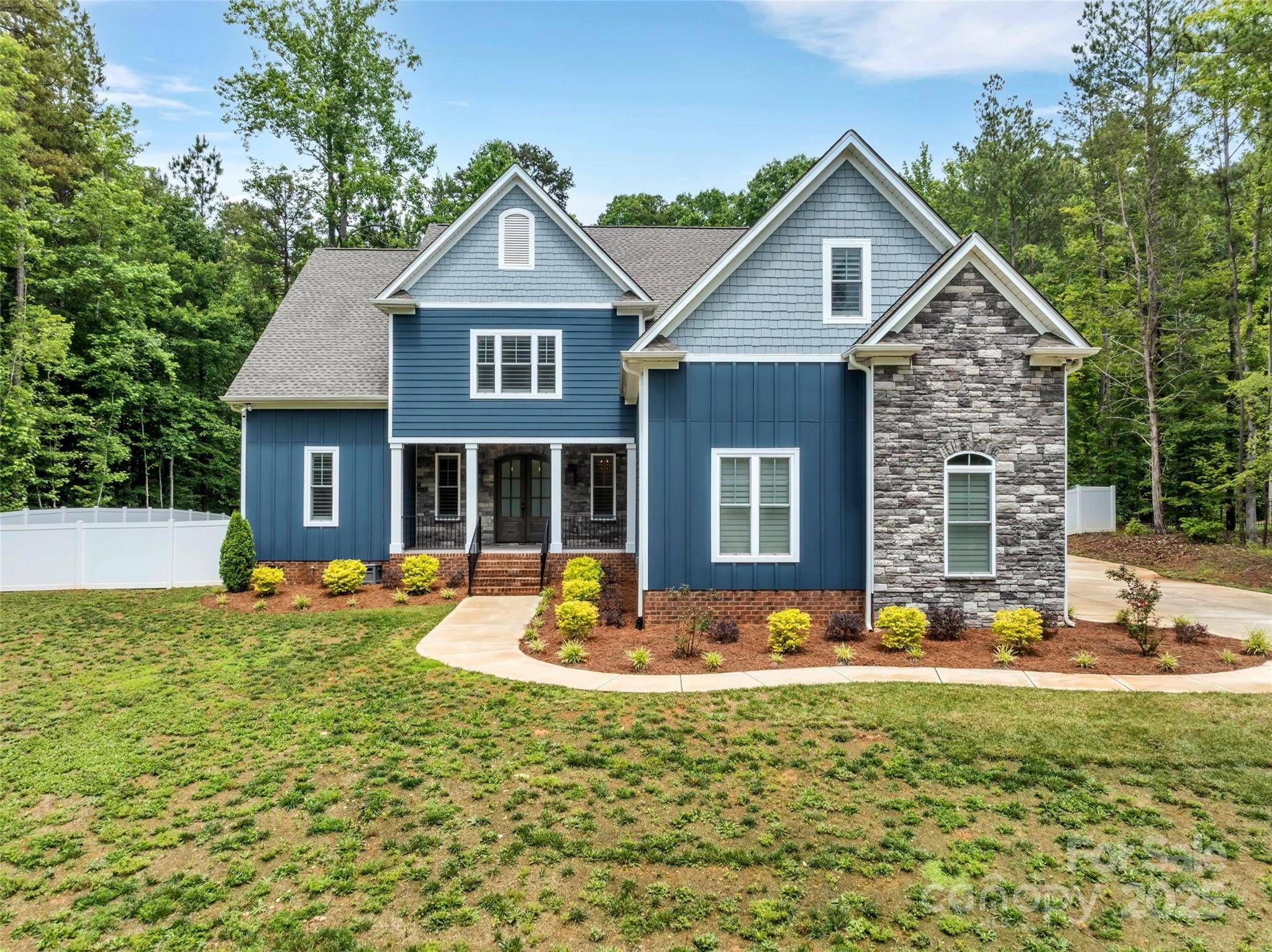 York, SC 29745,1622 Hunters Place RD