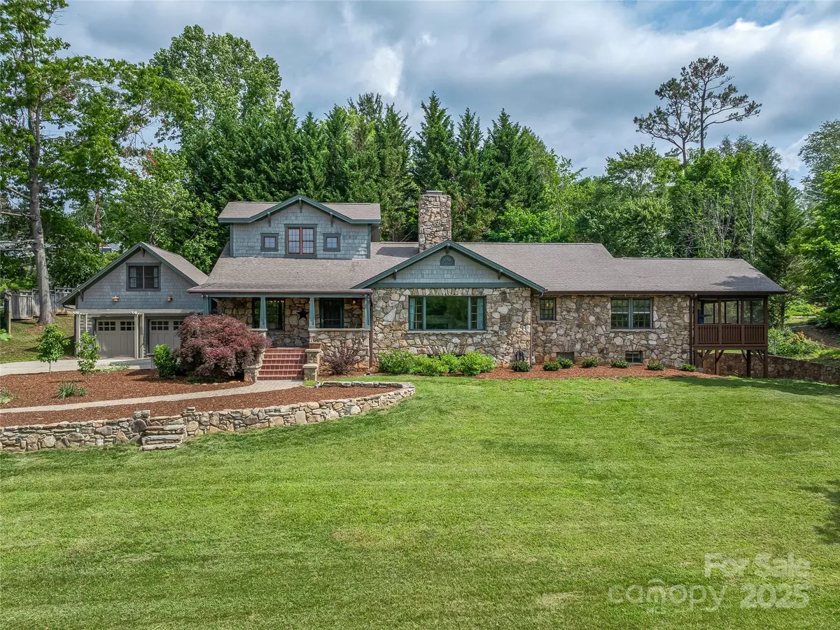 Asheville, NC 28804,2 Fairway RD