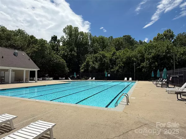 Matthews, NC 28105,4240 Ladys Slipper LN