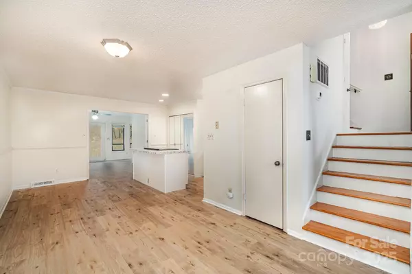 Charlotte, NC 28277,4025 Ivystone CT