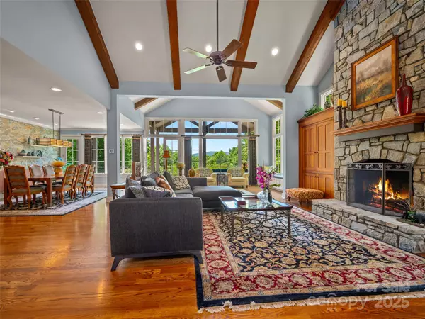 Hendersonville, NC 28739,296 Cedar Rock TRL