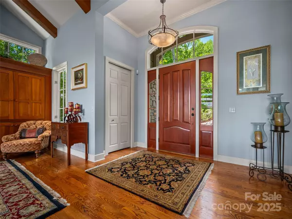 Hendersonville, NC 28739,296 Cedar Rock TRL