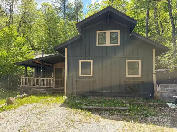 Newland, NC 28657,257 River RD