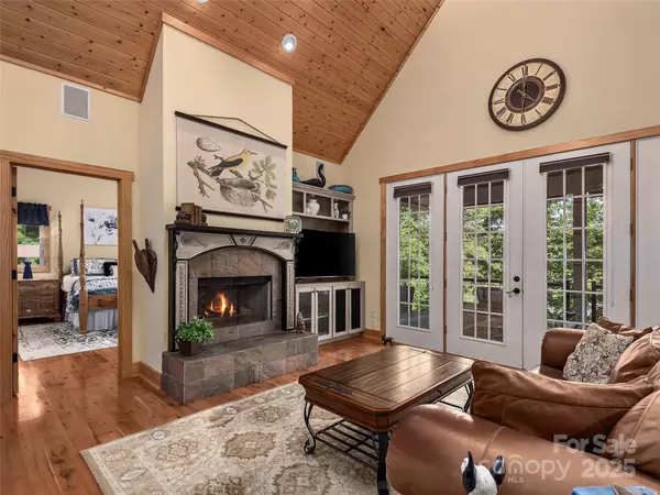 Mill Spring, NC 28756,92 Island View CT