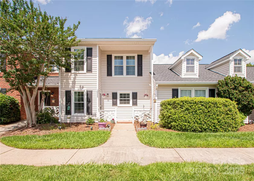 10945 Winterbourne CT, Charlotte, NC 28277