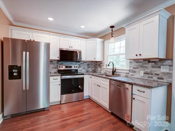 Lancaster, SC 29720,1306 Abbey CT