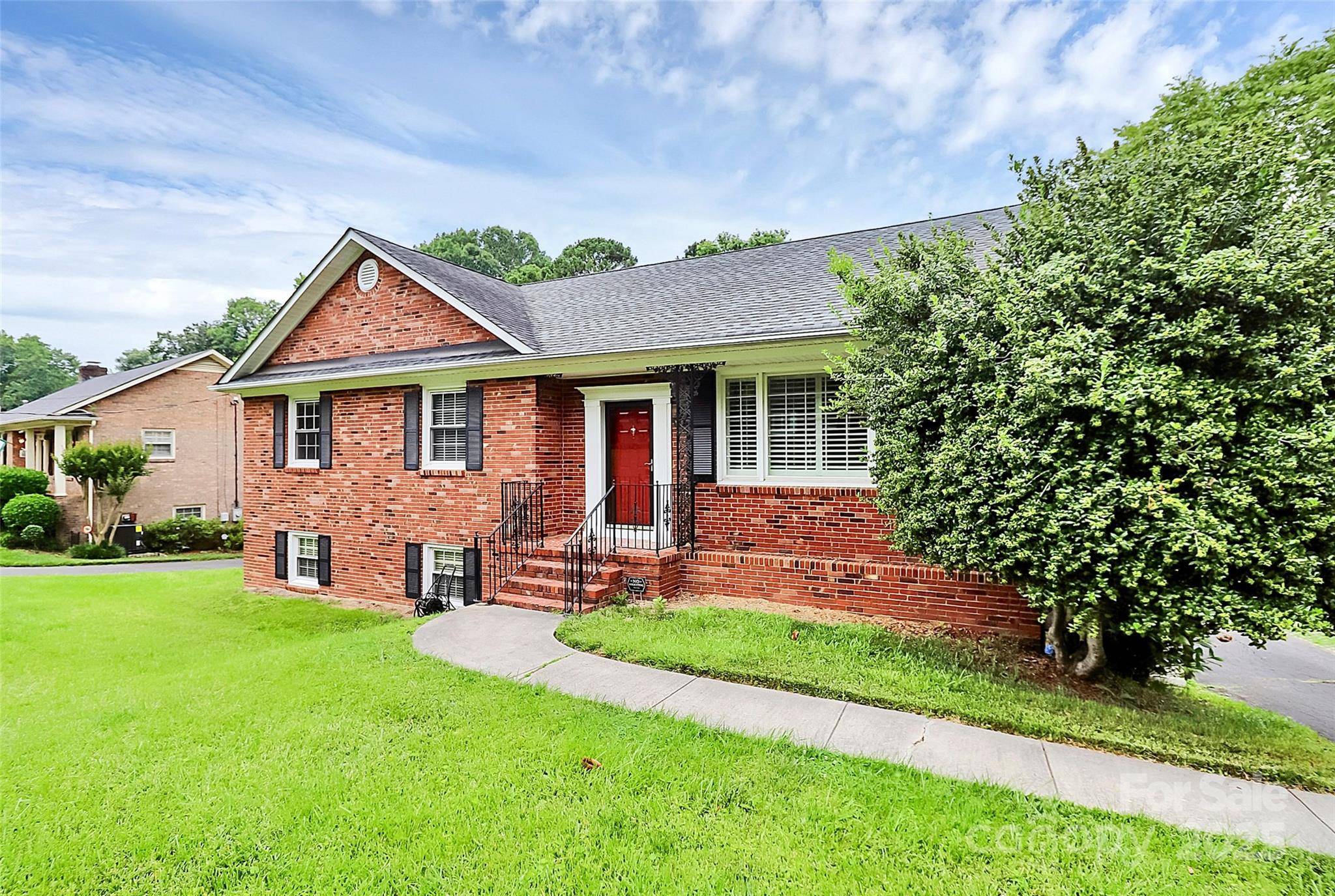 Charlotte, NC 28226,6908 Lancer DR