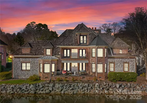 Charlotte, NC 28226,2310 La Maison DR