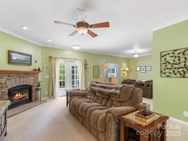 Burnsville, NC 28714,33 Copper Penny LN