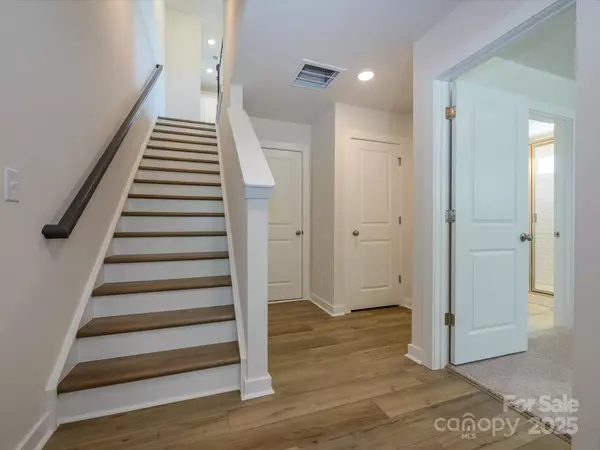 Charlotte, NC 28211,1120 Bismuth LN