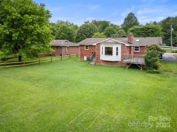 Brevard, NC 28712,158 Fisher RD
