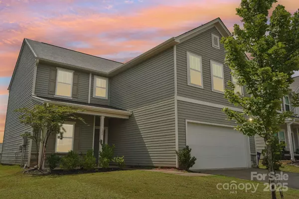 120 Mooring DR, Statesville, NC 28677
