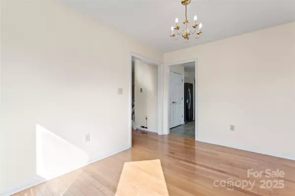 Maiden, NC 28650,4499 Briarcreek RD