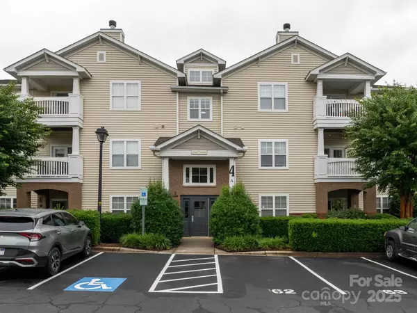 Cornelius, NC 28031,17119 Doe Valley CT