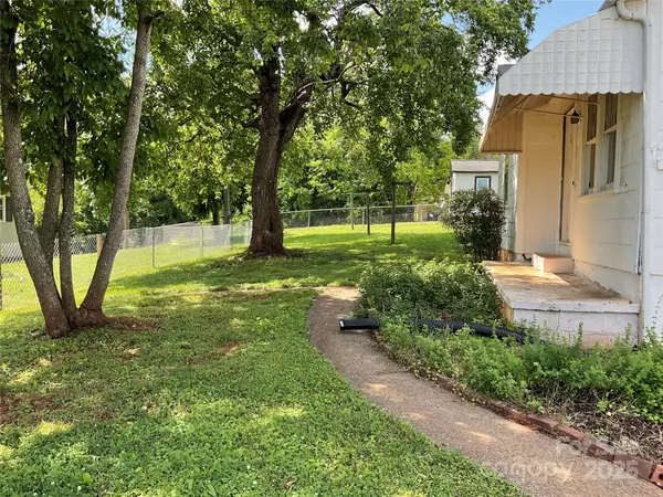 Lenoir, NC 28645,2138 SW Haven CIR