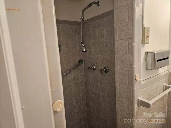 Charlotte, NC 28209,4520 Bradbury DR