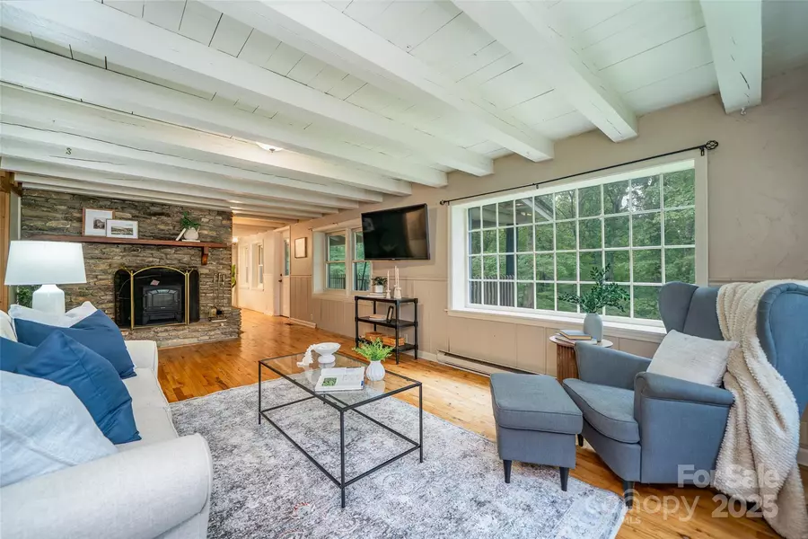 15 Wilson WAY, Flat Rock, NC 28731