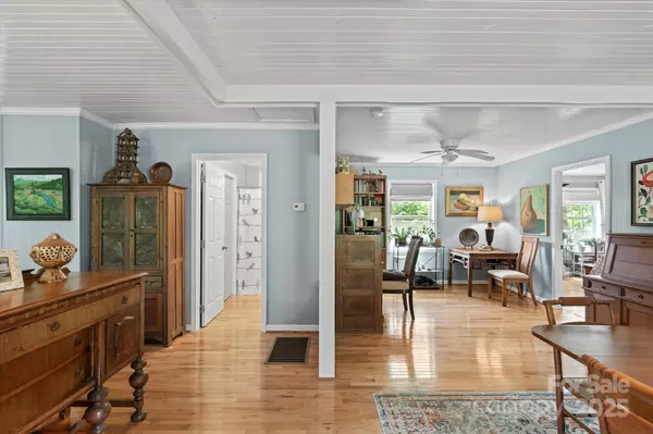 Bakersville, NC 28705,1786 Fork Mountain RD