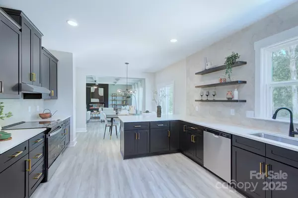 Bessemer City, NC 28016,2000 Plainfield DR